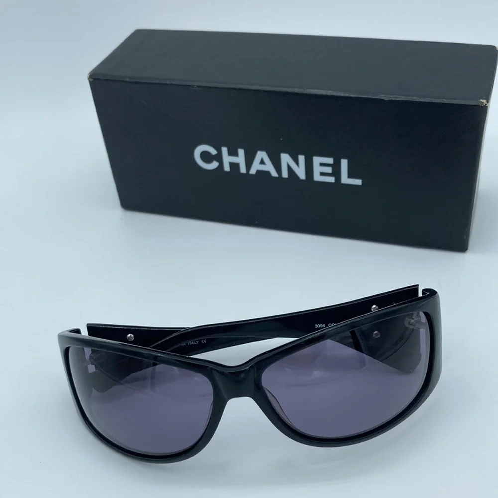 CHANEL preloved authentic
